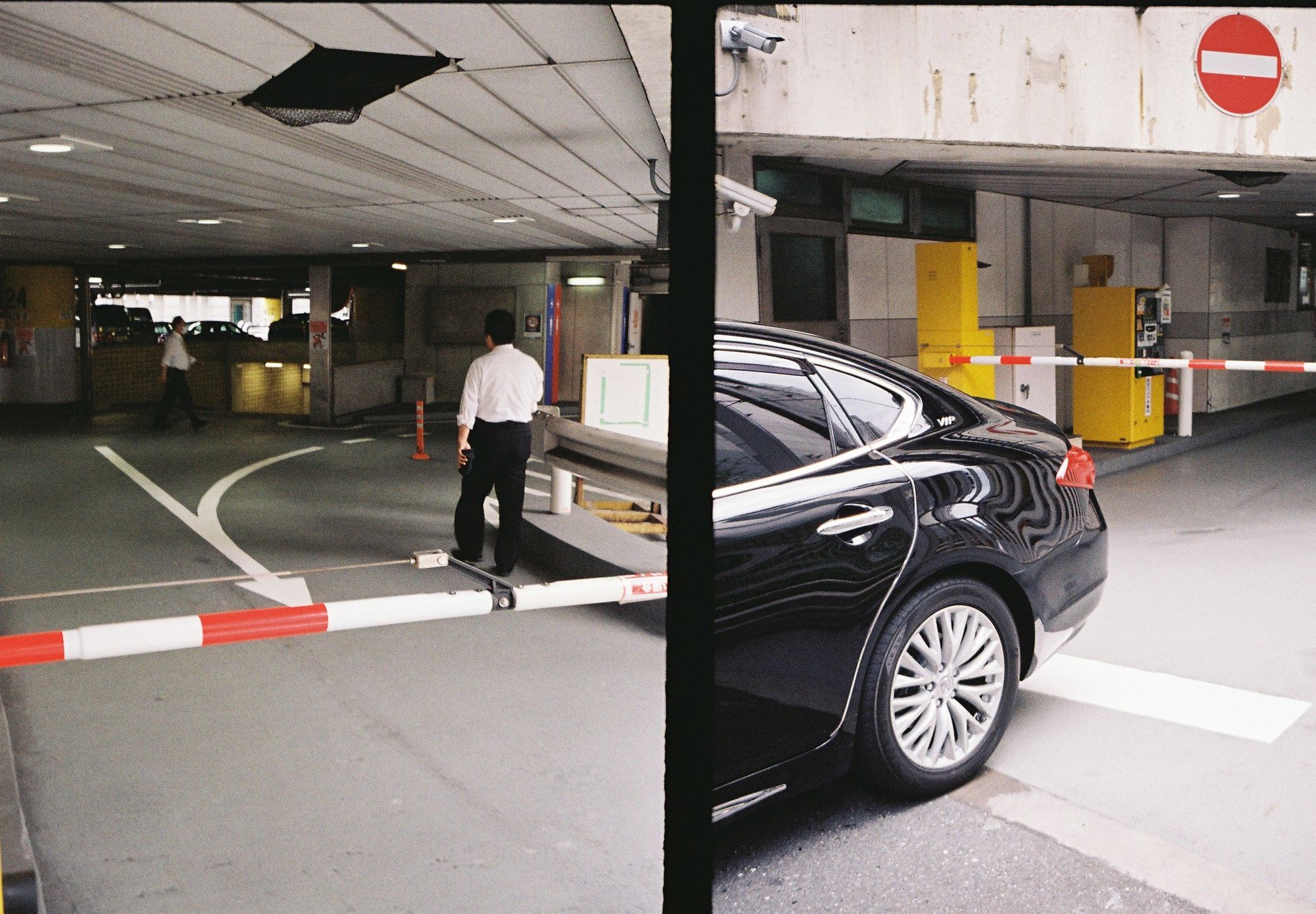Parking in Tokyo [Olympus pen ee3, Kodak Gold]